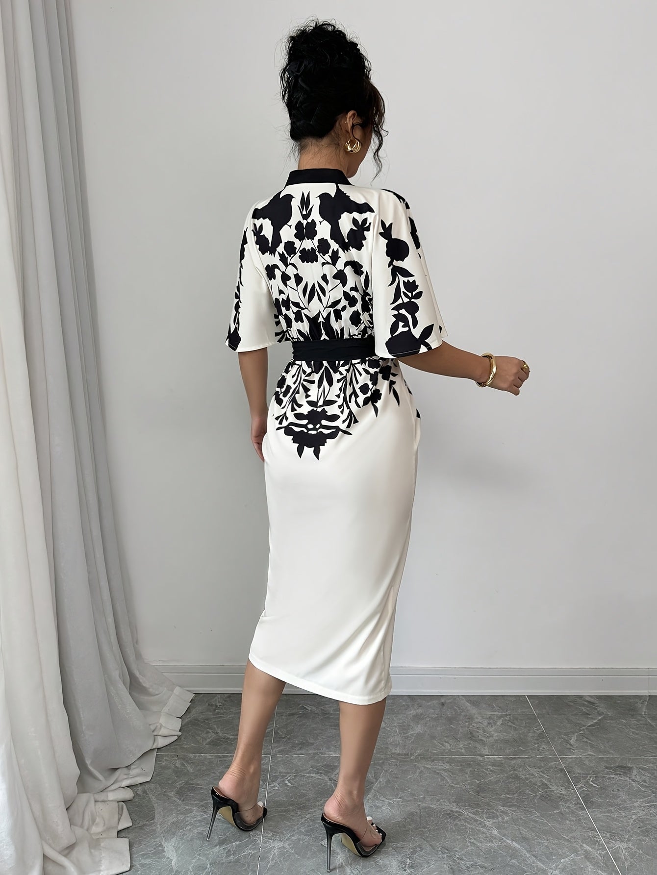 Women's Front Tie Short Sleeve Printed Slim Fit Dress {Elegant Directional}